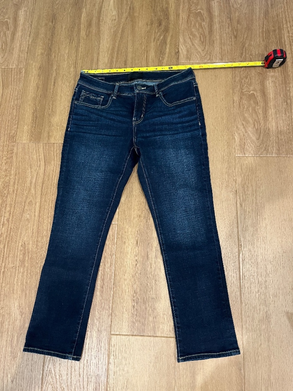Buckle Black fit no. 53 cropped straight jeans size 28